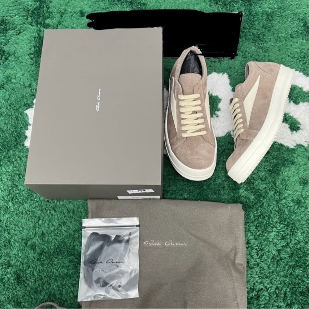 Rick vans Taupe Suede Low-Top Sneakers with Cream Accents